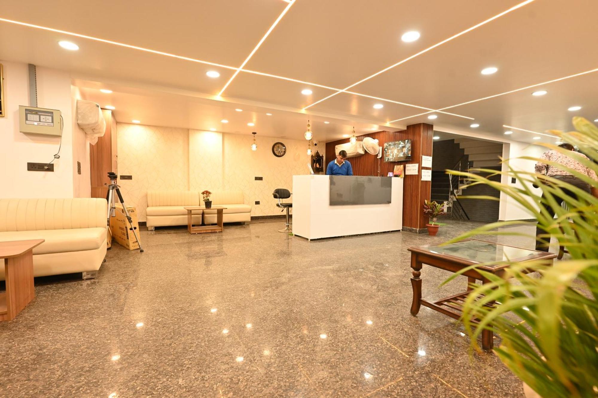 Hotel Down Town Paschim Vihar Delhi  Exterior photo